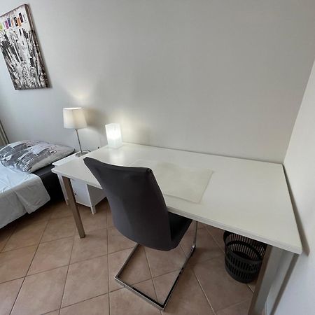 Chambre Privee En Colocation Dans Un Appartement Vaulx En Velin Centre ภายนอก รูปภาพ