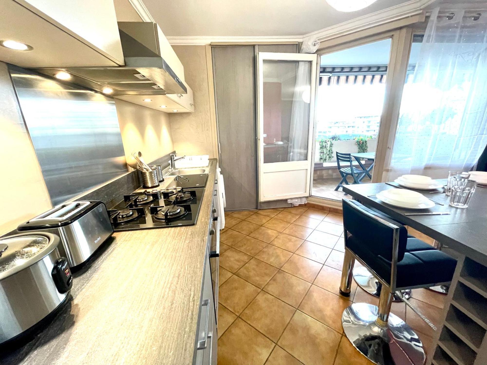 Chambre Privee En Colocation Dans Un Appartement Vaulx En Velin Centre ภายนอก รูปภาพ